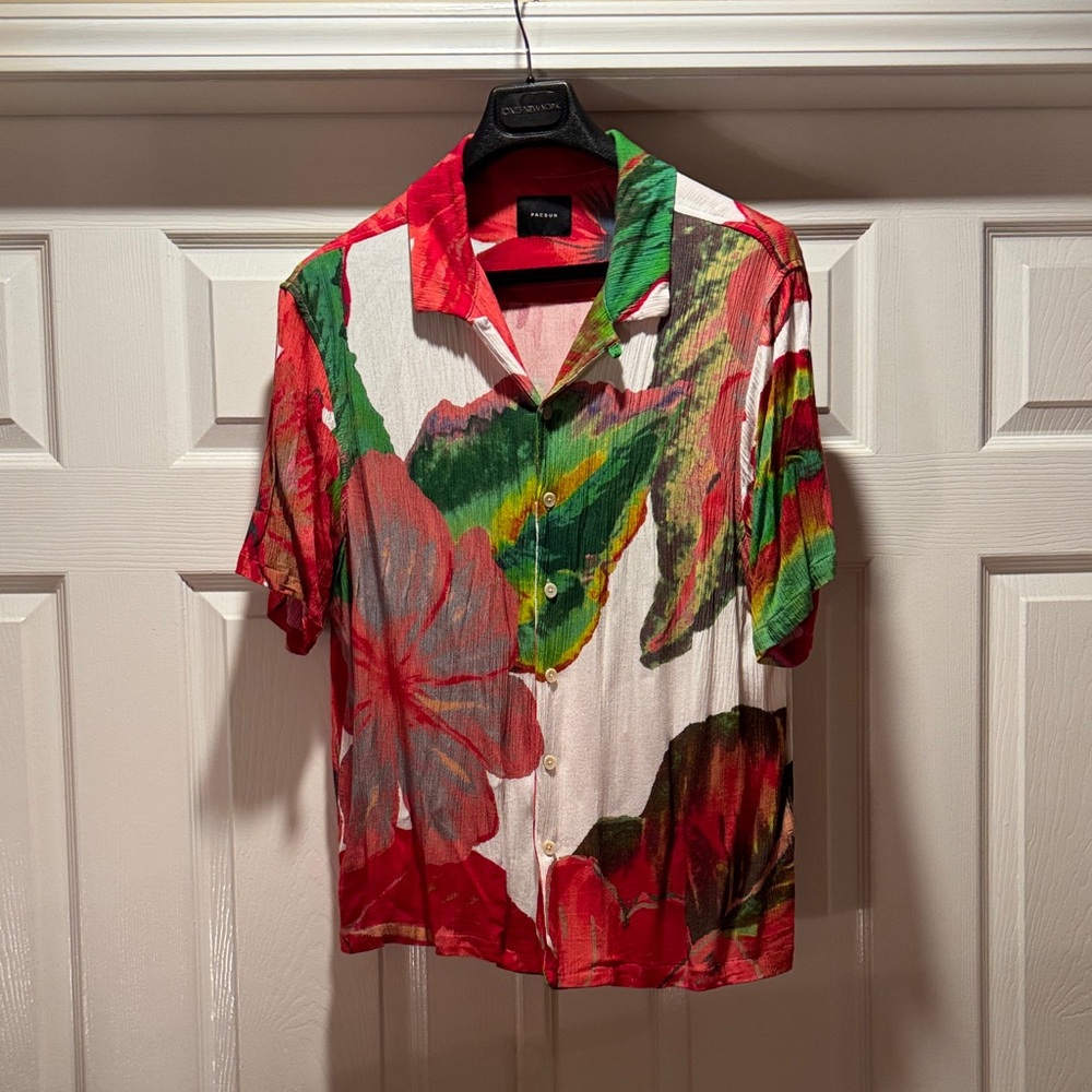 PacSun Red and Green Floral Casual Button Down Shirt